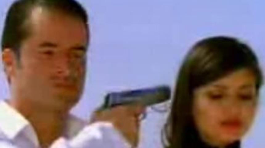 Resimdeki &uuml;nl&uuml; kim?