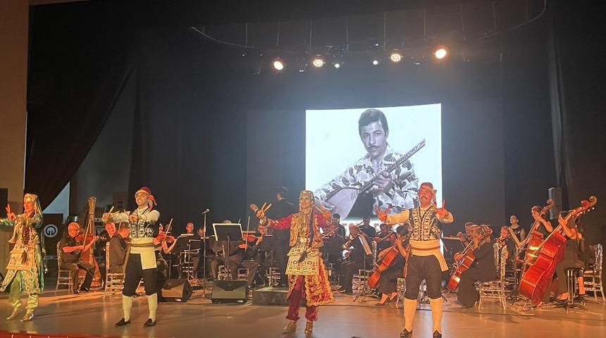 Trabzon'da "Senfoni ile Neşet Ertaş Türküleri" konseri düzenlendi