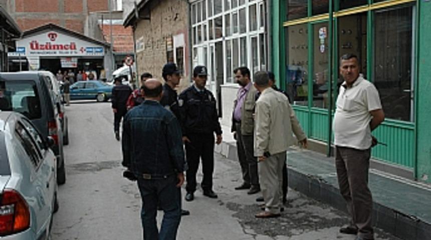 Kahvehane &ouml;n&uuml;nde cinayet