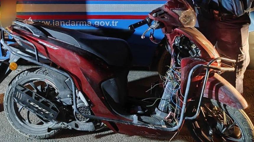 Motosikleti bırakıp kaçtı, her yerde aranıyor