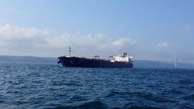Rumeli Feneri açıklarında petrol tankeri arızası! Yaklaşık 2 saat kapalıydı... İstanbul Boğazı, yeniden gemi trafiğine açıldı