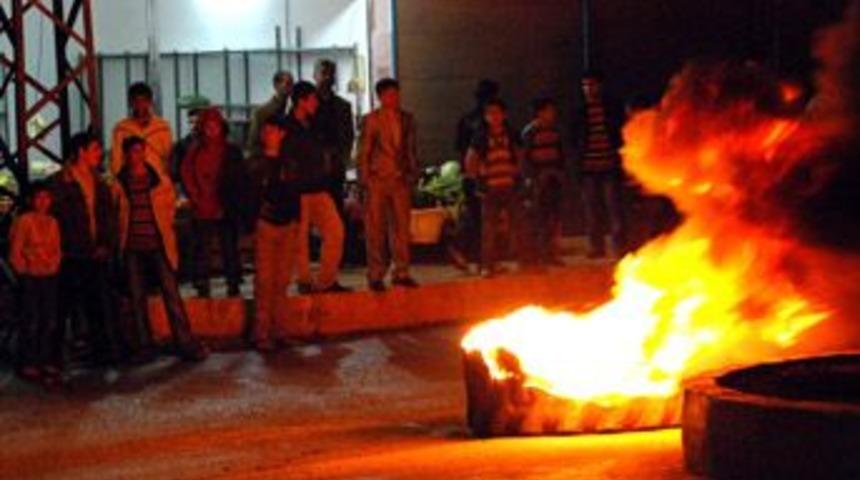 Şanlıurfa'da korsan g&ouml;steriler s&uuml;r&uuml;yor