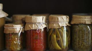 Kışlık konserve yaparken aman dikkat! Doğru yapılmazsa hayati riske sebep oluyor