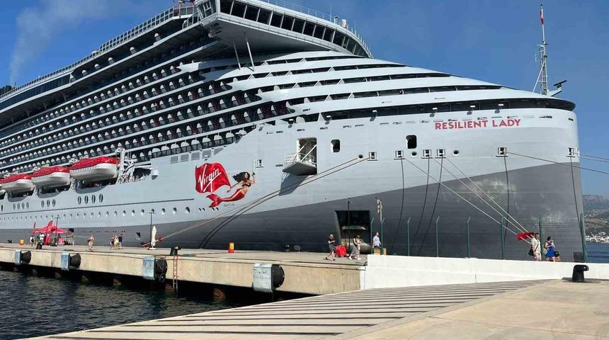 2 bin 60 yolcuyla Bodrum’a geldi