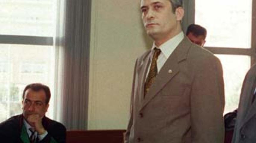 &Uuml;nl&uuml; polis m&uuml;d&uuml;r&uuml; ve oğlu ağır yaralı