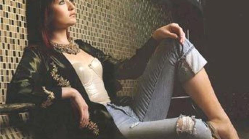 Ferhunde benim &ouml;n&uuml;me ge&ccedil;ti!