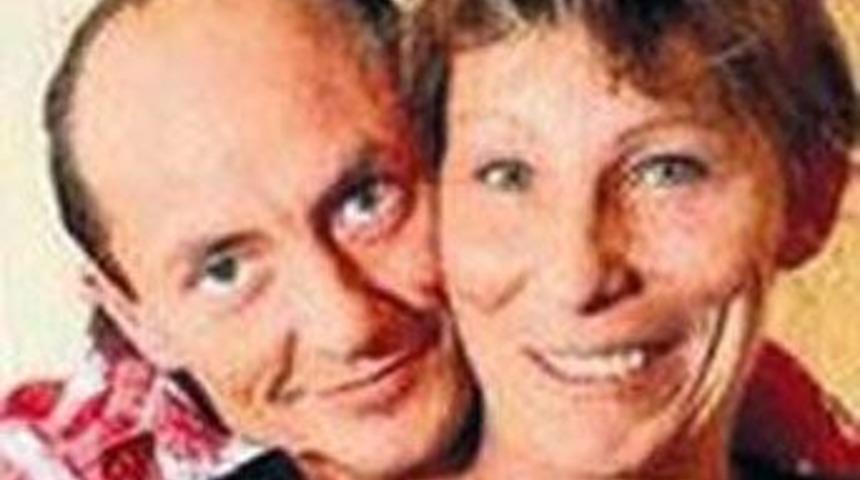 Eşi bıraktı kaynanayı aldı