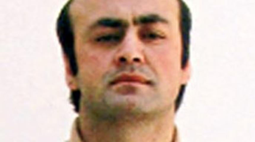 &Ccedil;eber'in kafası duvara vuruldu