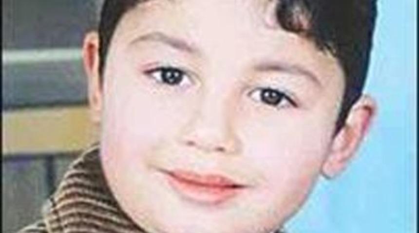 &Ouml;ğretmen d&ouml;ve d&ouml;ve &ouml;ld&uuml;rd&uuml;