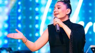 Tüm konserlerini iptal edip hastaneye yattı! Merve Özbey sevenlerinden dua istedi! Son hali üzdü