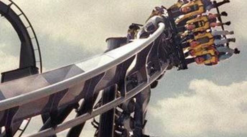 Lunaparkta korku treni