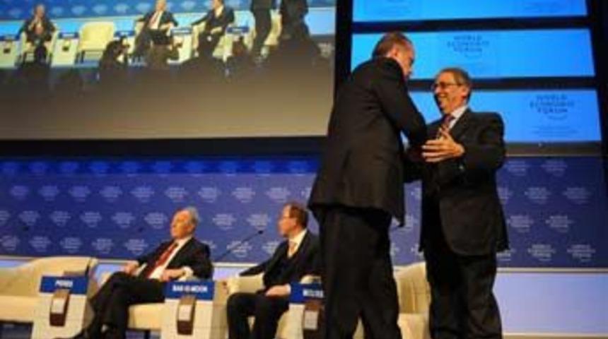 Davos'ta terc&uuml;me eksikliği iddiası