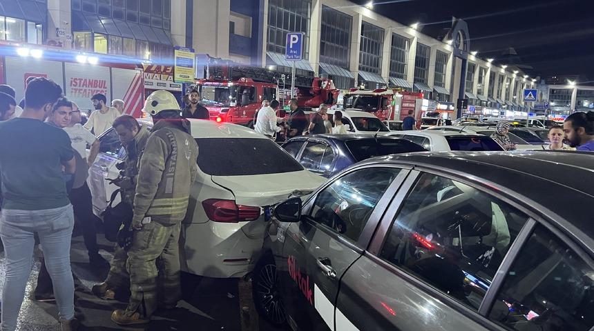 İstanbul'da alkollü sürücünün neden olduğu kazada iki kişi yaralandı