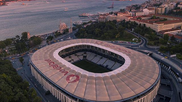 Beşiktaş'ın stadyum ismi değişiyor! Yıllık 8 milyon euro'luk anlaşma artık çok yakın...