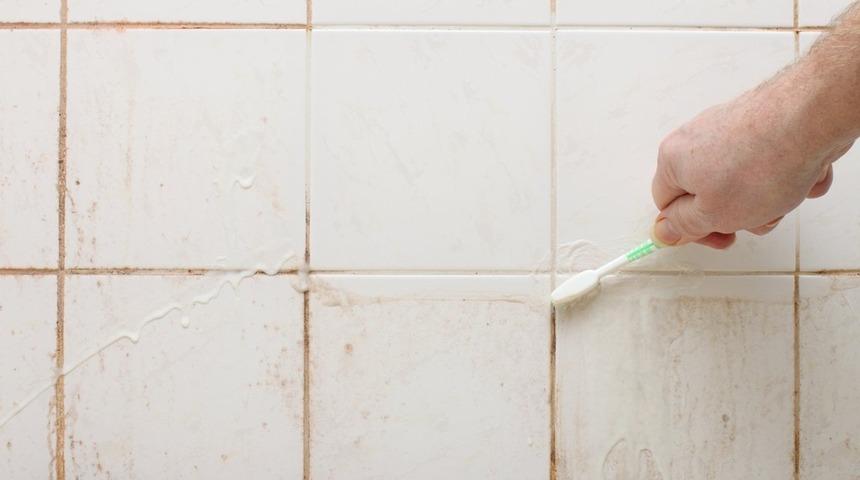 Derz arası lekelerini anında tertemiz yapıyor! Bembeyaz fayanslar i&ccedil;in mucizevi karışım