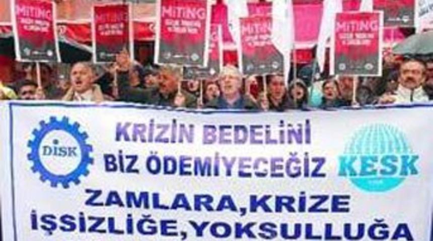 &Ccedil;alışanlar kriz i&ccedil;in y&uuml;r&uuml;y&uuml;şe ge&ccedil;ti