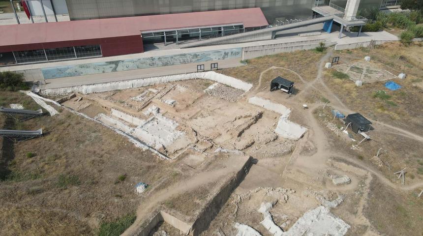 Heyecanlandıran keşif: İzmir'de tarihin ilk su kanallarından biri gün yüzüne çıkarıldı! Tam 8 bin 200 yıllık