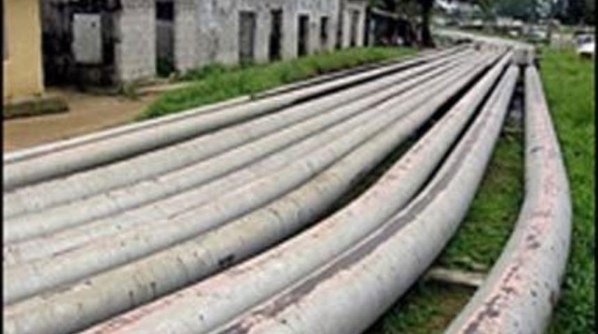 Nijerya'da petrol boru hattında patlama: 100 &ouml;l&uuml;, 40 yaralı