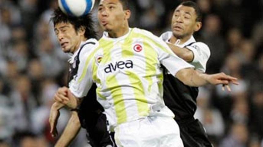 Yazarların g&ouml;z&uuml;nden BJK-FB derbisi