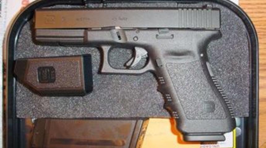 Glock marka tabanca ele ge&ccedil;irildi