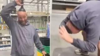 Şaka yapmak için kafasına tuvalet pompası koydu! Bir anda işler kontrolden çıktı