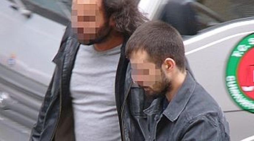 Esrar ve kalem tabancayla yakalandı