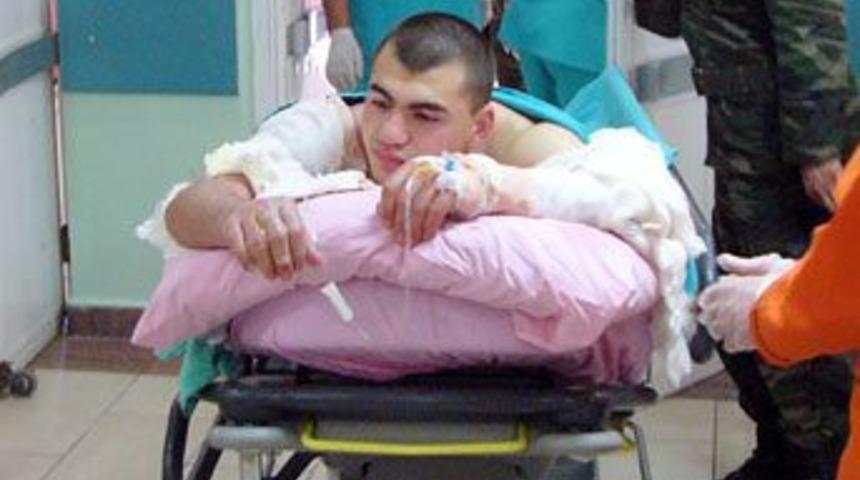 &Ccedil;orba kazanına d&uuml;şen asker hastanelik oldu