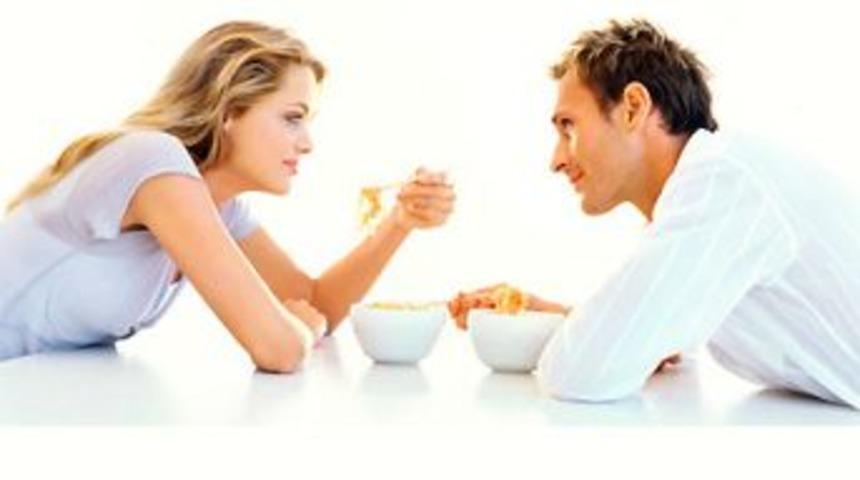 Sevgilinizin beden dilini okuyun!