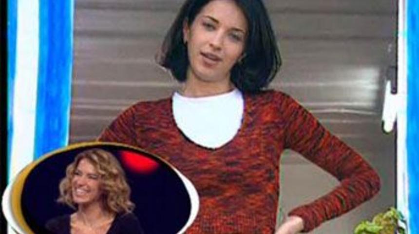 Burcu Esmersoy'u hi&ccedil; b&ouml;yle g&ouml;rmediniz!