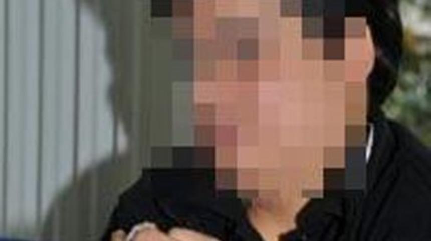 Erkek olup sevgilisiyle evlenmek istiyor