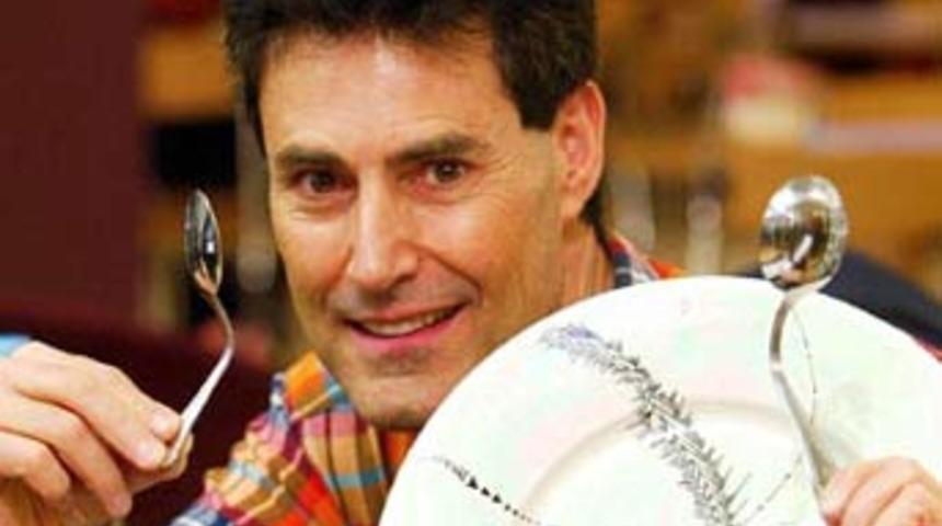 Kaşık b&uuml;k&uuml;l&uuml;r ama T&uuml;rkiye'nin bileği asla!