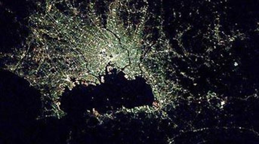 Astronotun objektifinden d&uuml;nya başkentleri