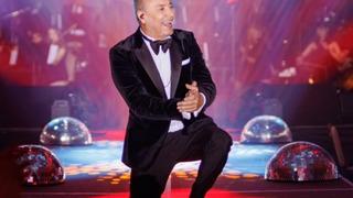 Ünlü şarkıcı Cenk Eren sevenlerini korkuttu! Apar topar hastaneye kaldırıldı