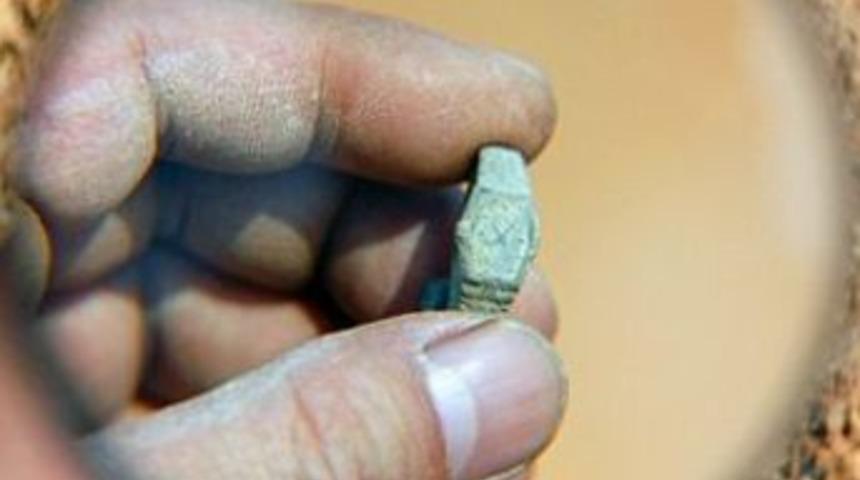 400 yıllık mezardan, 100 yıllık saat &ccedil;ıktı