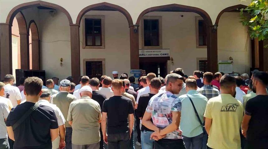 İznik Gölü’nde boğulan Yusuf son yolculuğuna dualarla uğurlandı