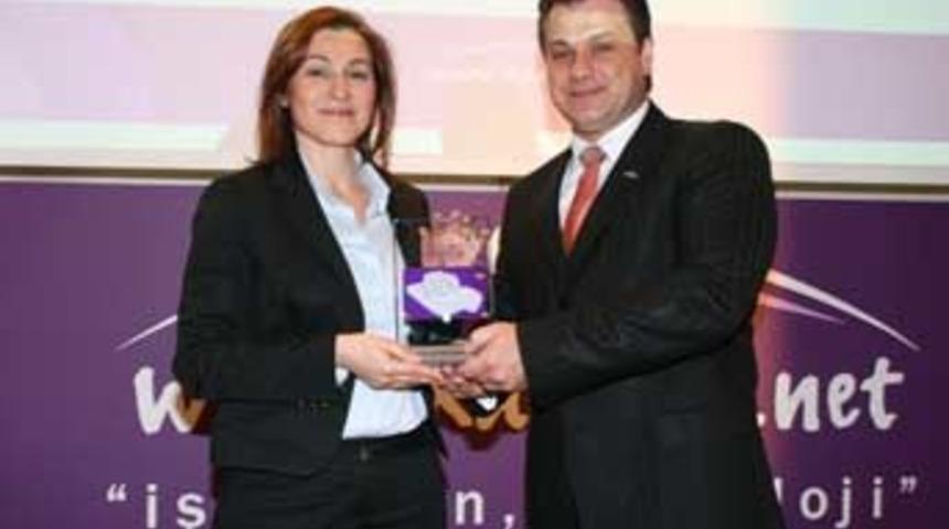 Etstur, "insana saygı &ouml;d&uuml;l&uuml;"n&uuml; kazandı