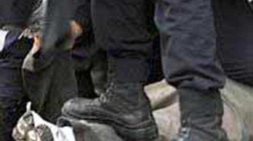 Malm&ouml;'de polis ile &ccedil;atışma