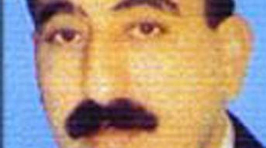 Belediye Meclis &Uuml;yesi'ni &ouml;ld&uuml;r&uuml;p intihar etti