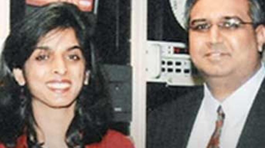 Şiddete karşı &ccedil;ıktı eşinin kafasını kesti