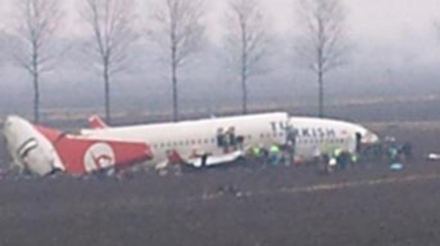 Kaza yerinde araştırma s&uuml;r&uuml;yor