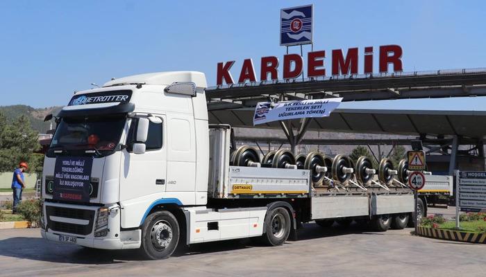 Bakan Uraloğlu duyurdu: Türkiye’nin ilk yerli demir yolu tekerlek setleri yola çıktı