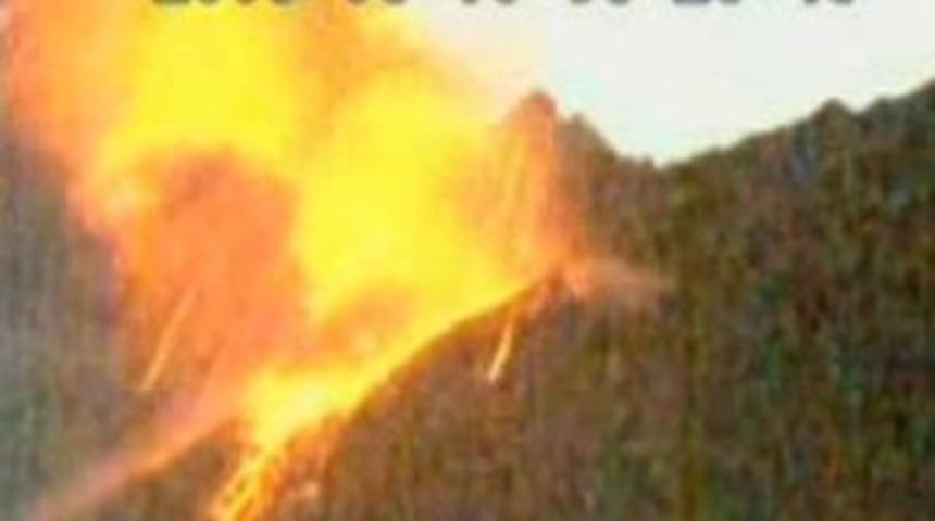 Yanardağ b&ouml;yle patladı