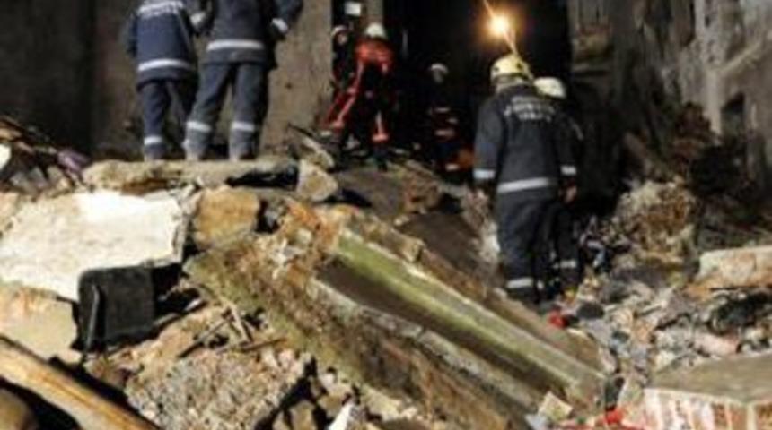 İstanbul'da bina &ccedil;&ouml;kt&uuml;