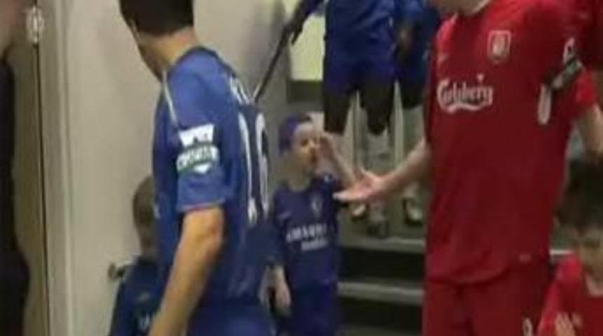 Gerrard hayatının &ccedil;alımını yiyor!