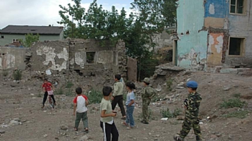 T&uuml;rbede hazine aradılar