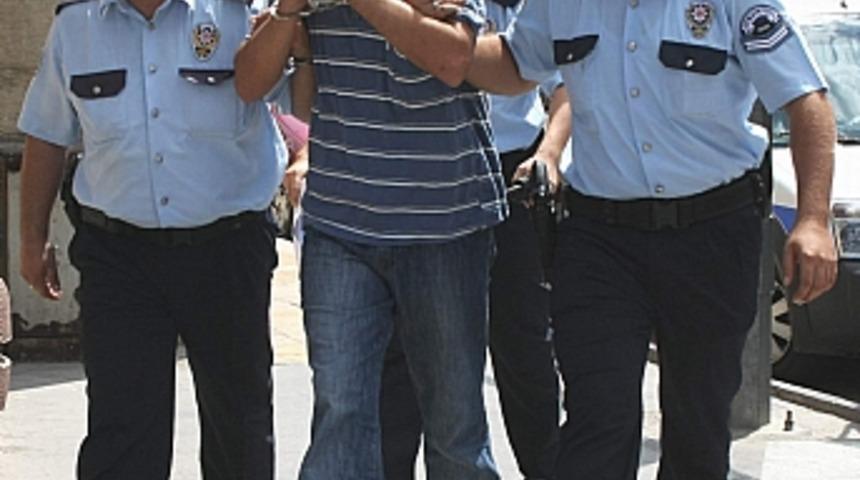 &Ouml;len kazazedenin telefonunu &ccedil;alan şahıs tutuklandı