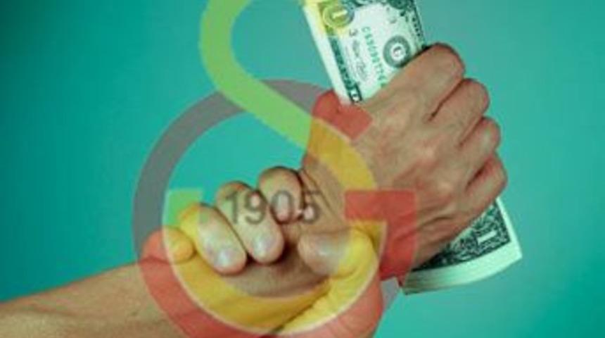 Aslan, 17 kul&uuml;b&uuml; 3'e katladı