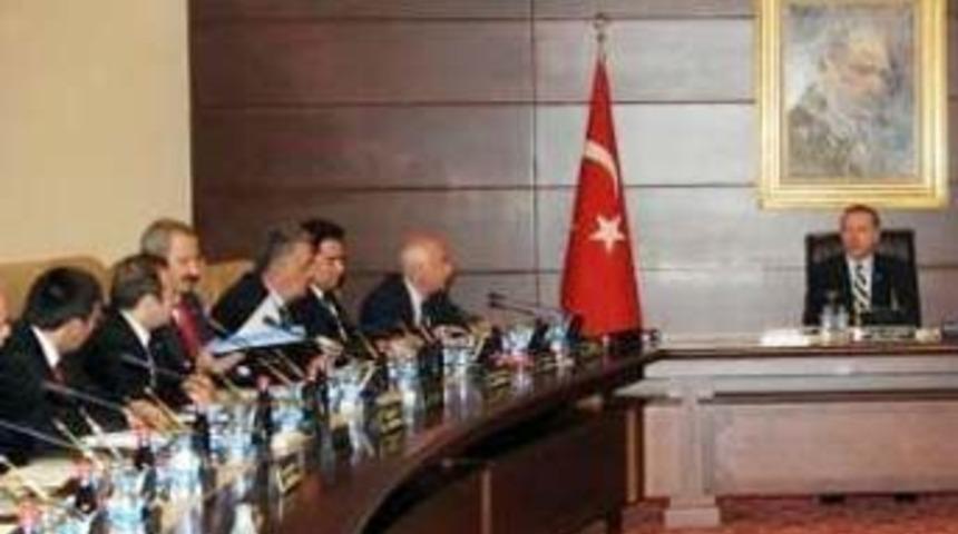 Bakanlardan Erdoğan'a pasif direniş!