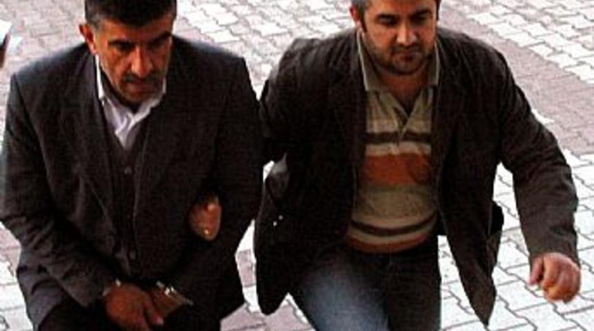 &Ccedil;arşafın altından ne &ccedil;ıktı?