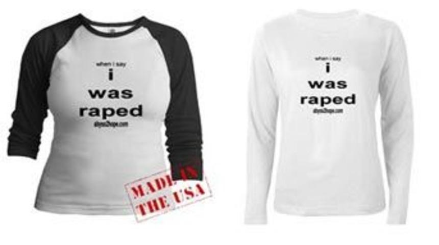 Tiş&ouml;rtlerine 'tecav&uuml;ze uğradım' yazdılar